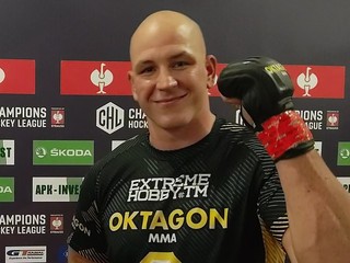 Štefan Vojčák po profesionálnom debute na Oktagone 27 v Bratislave.