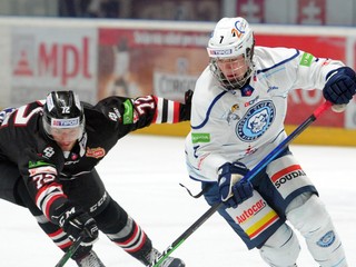 Na ľade vyzerá ako Josi, skauti NHL sa trhajú o Šimona Nemca