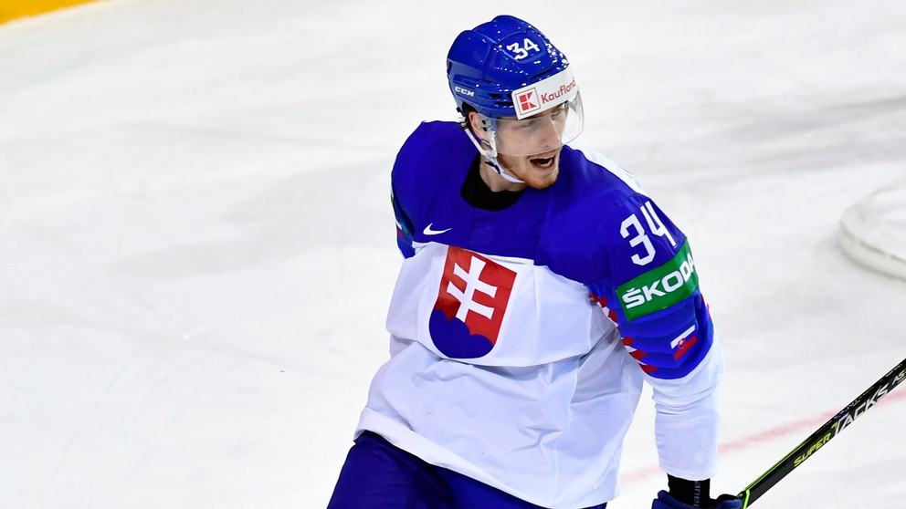 Peter Cehlárik v zápase proti Dánsku na MS v hokeji 2021. 