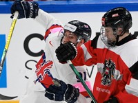 VIDEO: Pozrite si zostrih zápasu Rakúsko - Veľká Británia na MS v hokeji 2022 