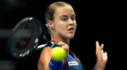 Schmiedlová potrápila favoritku, na Australian Open ale končí v úvodnom kole