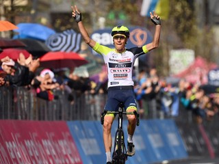 Český cyklista dosiahol životný úspech, vyhral kráľovskú etapu Gira