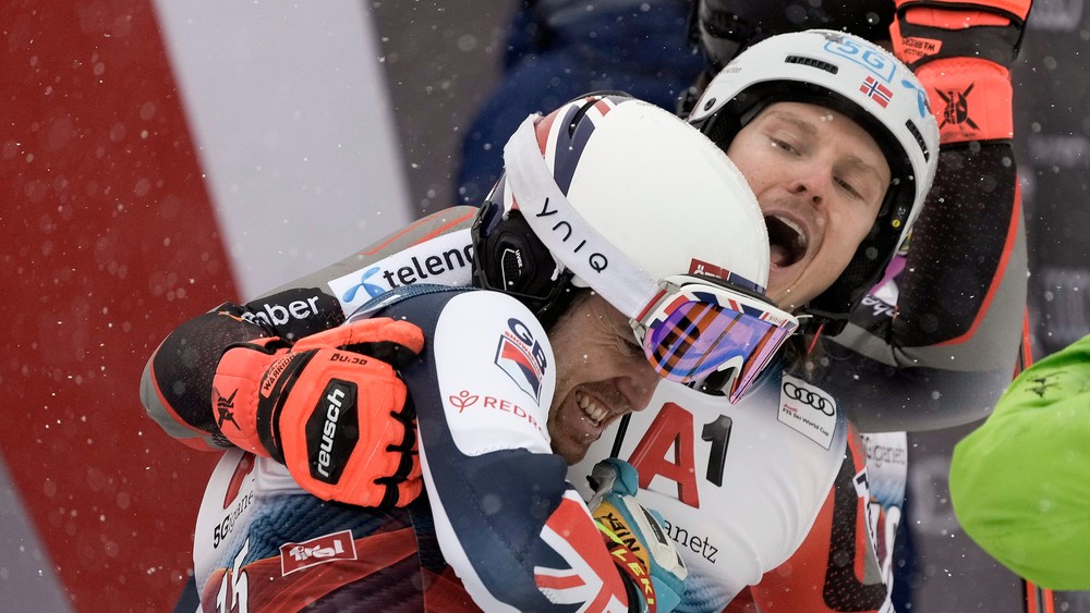 Slalom má nečakaného víťaza. Preteky Svetového pohára ovládol prvý Brit