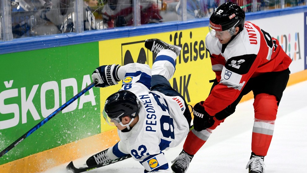 Momentka zo zápasu Rakúsko - Fínsko na MS v hokeji 2022. 