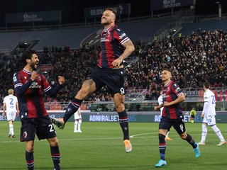 Bologna ukončila sériu bez výhry, zariadil to dvojgólový Arnautovič