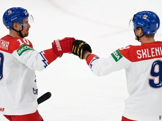 Kanadské bodovanie na MS v hokeji 2022 ovládol Čech, nestratil sa ani Slafkovský