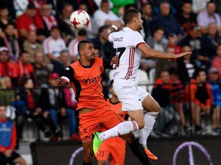 EL: Z troch domácich zápasov remíza Trenčanov, Slovan a Ružomberok s tesnými prehrami