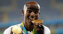 Britský vytrvalec Mo Farah získal v Riu zlato na 5 000 m a 10 000 m.