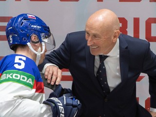 Tréner Craig Ramsay po góle Šimona Nemca v zápase Slovensko - Dánsko na MS v hokeji 2022.