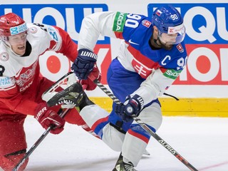 Tomáš Tatar v zápase Slovensko - Dánsko na MS v hokeji 2022.