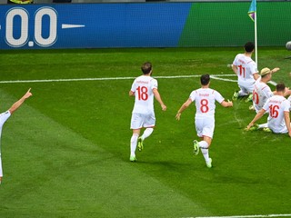 Švajčiari sa tešia z postupu do štvrťfinále po triumfe v zápase Francúzsko - Švajčiarsko na ME vo futbale (EURO 2020 /2021).
