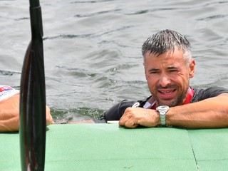Peter Likér vo vode v olympijskom kanáli v Tokiu.