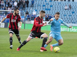 Slovnaft Cup: Ružomberok o krok bližšie, Slovan s Trnavou plece pri pleci