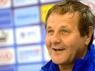 VIDEO: Tréner Ján Kozák bilancuje rok 2016: „Vážim si podporu fanúšikov na Eure vo Francúzsku.“