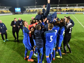 Finále Challenge Trophy: Skvelý výkon našich Sokolíkov, trofej zostáva doma!