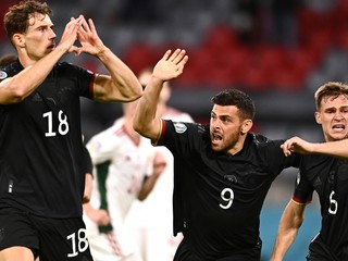 Leon Goretzka oslavuje gól v zápase Nemecko - Maďarsko na EURO 2020. 