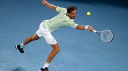 Medvedev zdolal Tsitsipasa, vo finále nastúpi proti Nadalovi