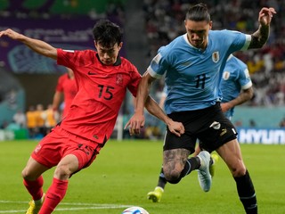 Hráč Uruguaja Darwin Nuňéz v súboji o loptu s Kim Young-gwonom z Kórejskej republike.