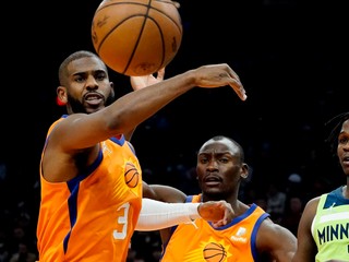 Phoenix kraľuje NBA, pripísal si deviatu výhru v sérii