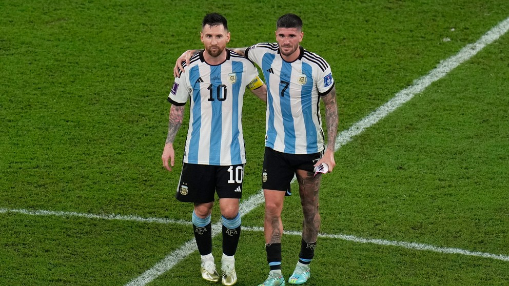 Lionel Messi a Rodrigo de Paul.