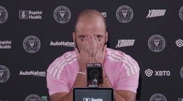 Gonzalo Higuaín sa rozplakal na tlačovej konferencii.