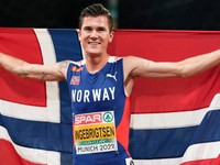 Nórsky bežec Jakob Ingebrigtsen na ME v Mníchove 2022.