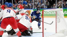 VIDEO: Pozrite si zostrih zápasu Fínsko - Česko na MS v hokeji 2022