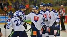 Začínajú sa MS v hokeji. Zvládnu Slováci dôležité súboje o štvrťfinále? (TV tipy)