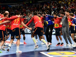 Reprezentanti Španielska postúpili do semifinále ME v hádzanej 2022.