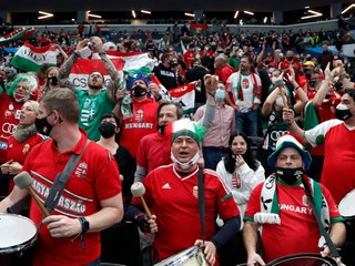 Maďarsko postúpilo a chce namiesto Rusov usporiadať MS v hokeji 2023