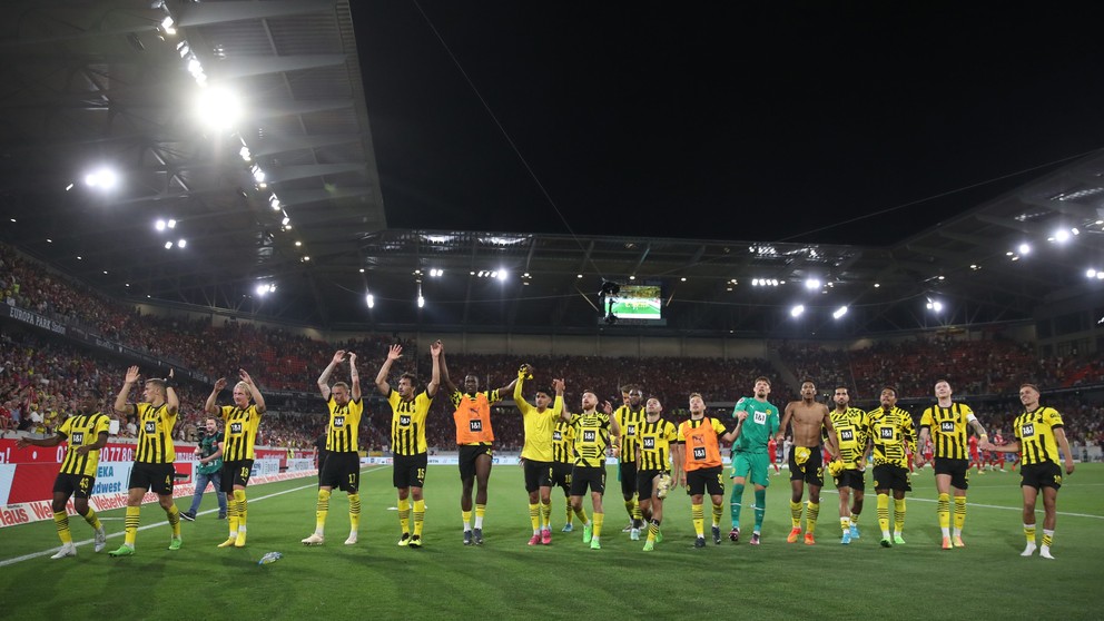 Radosť hráčov Borussie Dortmund.