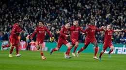 Futbalisti Liverpool FC sa tešia po triumfe vo finále anglického Ligového pohára.