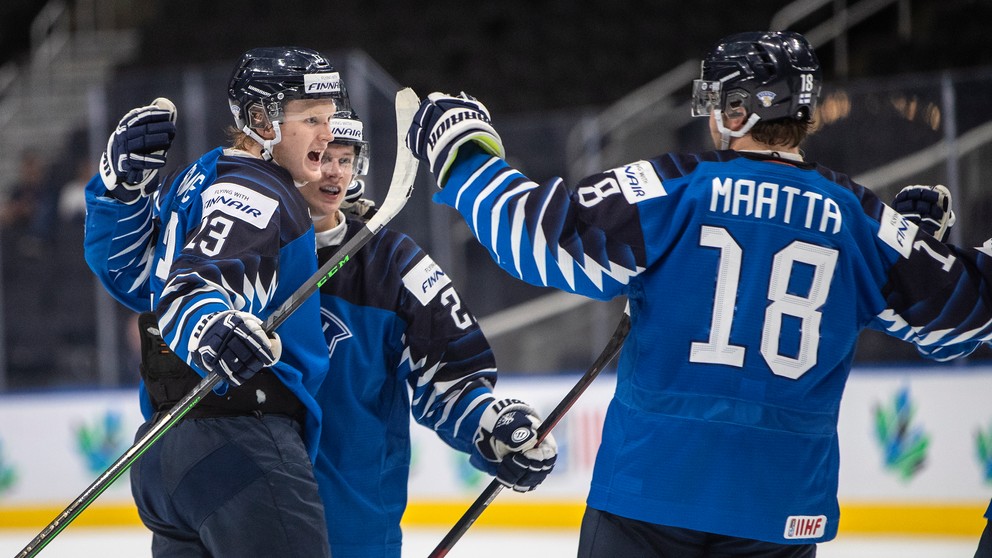 Švédsko vs. Fínsko: ONLINE prenos zo semifinále MS v hokeji do 20 rokov 2022.