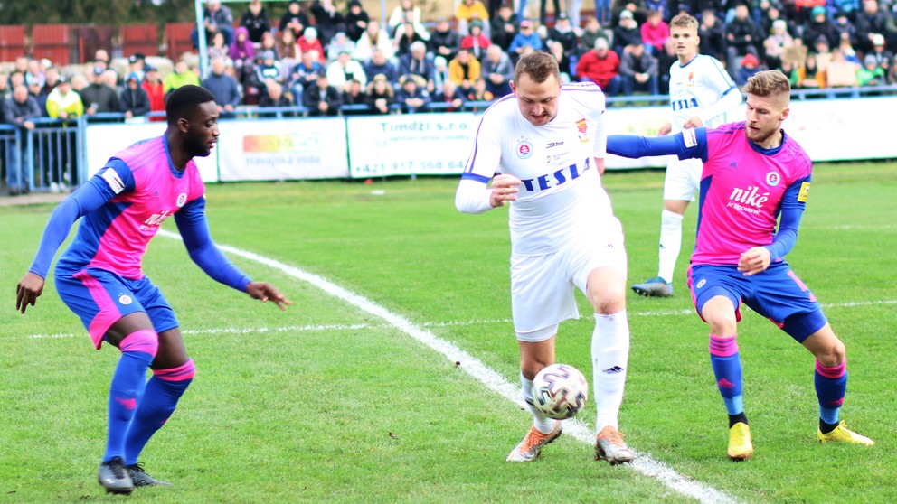 Pohárový zápas Stropkov - Slovan Bratislava mal v závere nečakanú zápletku.