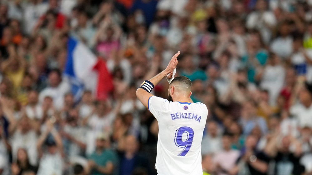 Real deklasoval Levante, Benzema strelecky vyrovnal legendárneho Raula