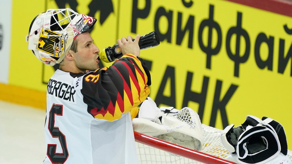 Zostrih a góly štvrťfinále Švajčiarsko - Nemecko na MS v hokeji 2021.