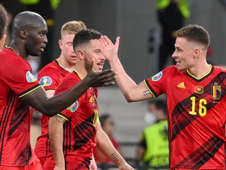 Belgickí futbalisti v zápase Belgicko - Portugalsko na EURO 2020 /2021.