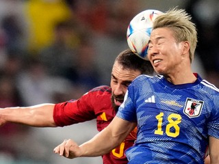 Momentka zo zápasu Japonsko - Španielsko na MS 2022. Šampionát sledujú aj na Ukrajine.