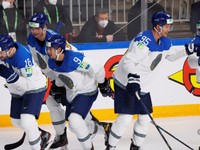 Hokejisti Kazachstanu na MS v hokeji 2022. 