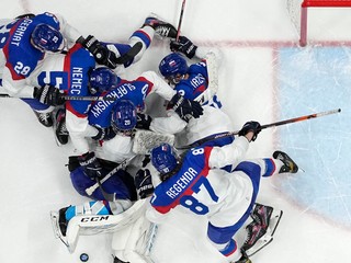 Patrik Rybár neustál nával radosti slovenských hokejistov. Takto sa oslavoval postup do semifinále ZOH 2022 v Pekingu!