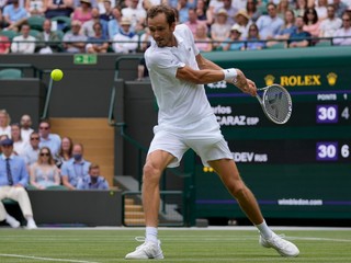 Bude z Wimbledonu exhibícia? Hráči chcú riešiť zákaz hrania Rusov