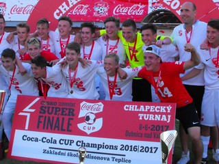 Výsledky 4.ročníka superfinále Coca-Cola Cupu 2016/17. Hlavná cena putuje do Čiech