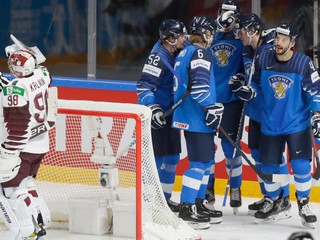 VIDEO: Pozrite si zostrih a góly zápasu Fínsko - Lotyšsko na MS v hokeji 2021