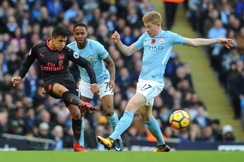 Momentky zo zápasu Manchester City  Arsenal Londýn fotogaléria
