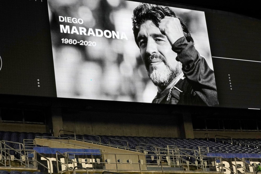 Diego spáchal samovraždu, tvrdí Maradonov lekár