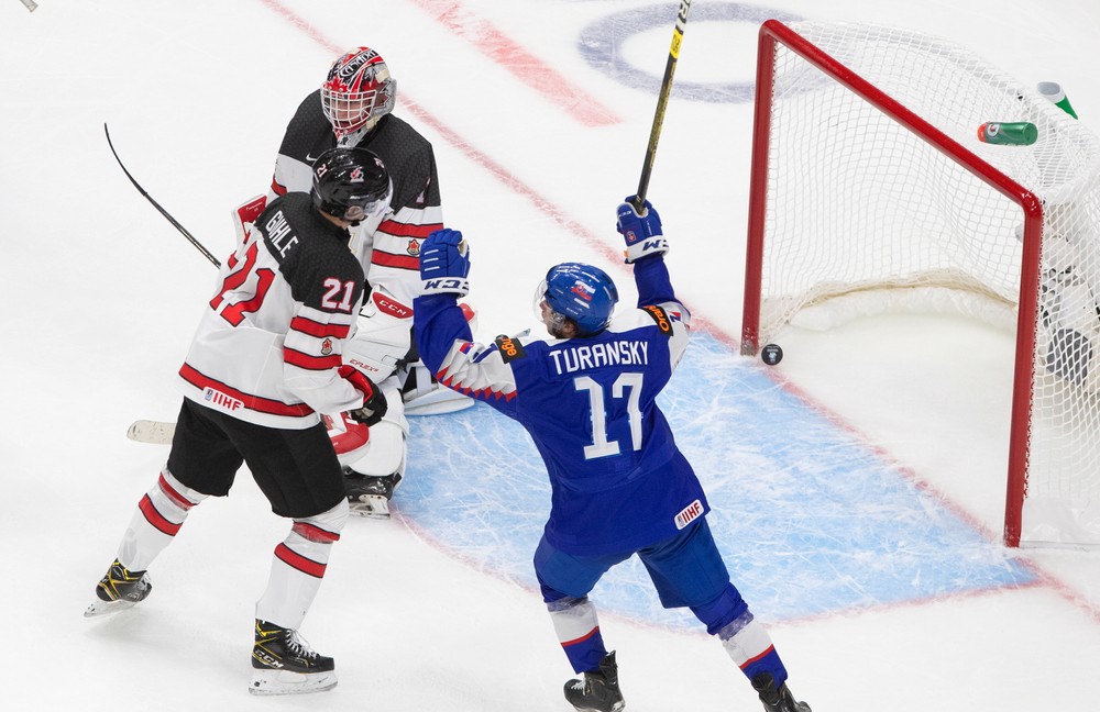 Momentky zo zápasu Slovensko Kanada na MS U20 v hokeji 2021