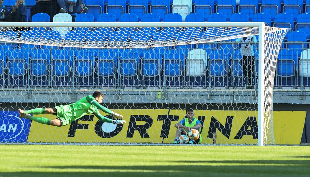 Fortuna Liga: Brankár FC Nitra Dávid Šípoš Prestúpil Do Dynamo České ...