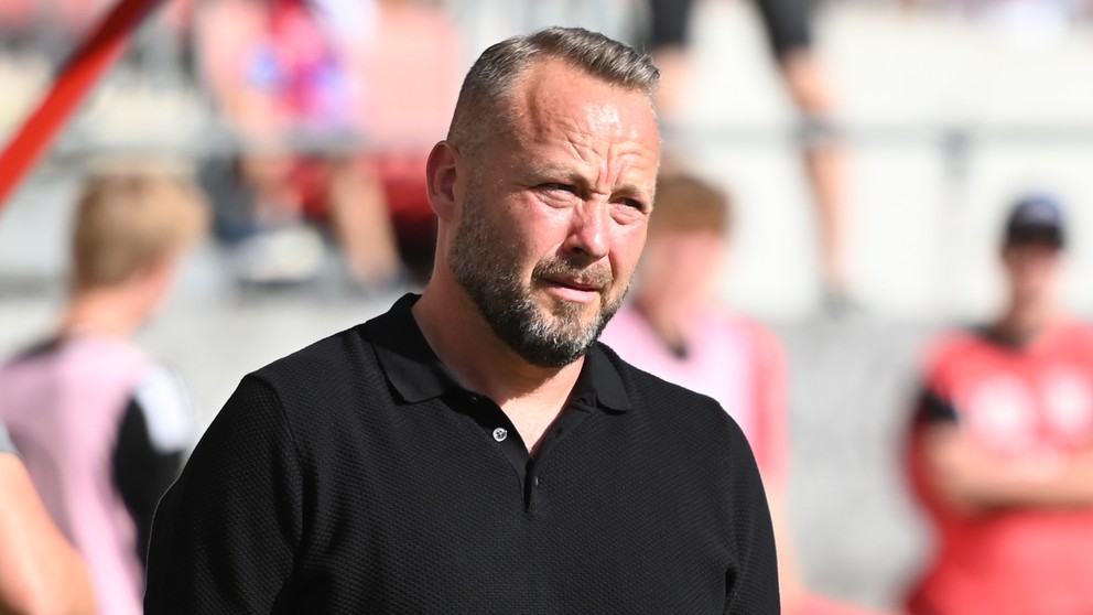 Tréner Albert Rusnák st. počas ME vo futbale do 19 rokov 2022.