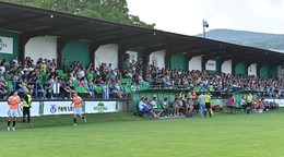 Štadión v Ličartovciach sa odel do zeleno-bielych prešovských farieb.