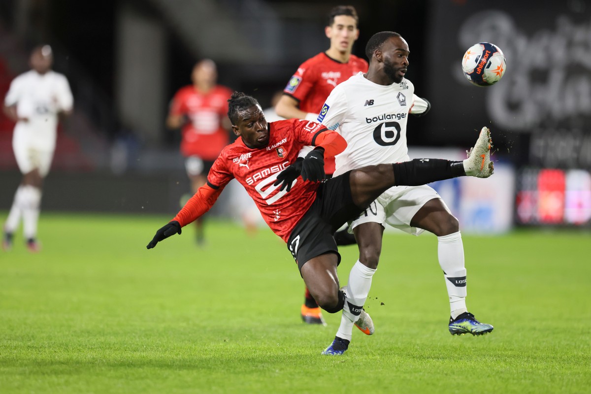 Lyon si napravil chuť piatimi gólmi, Lille sa dotiahlo na PSG